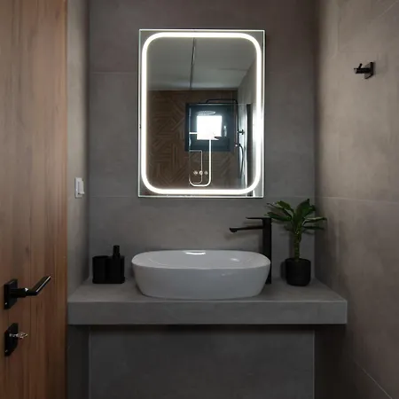 Aura Sophisticated Living *